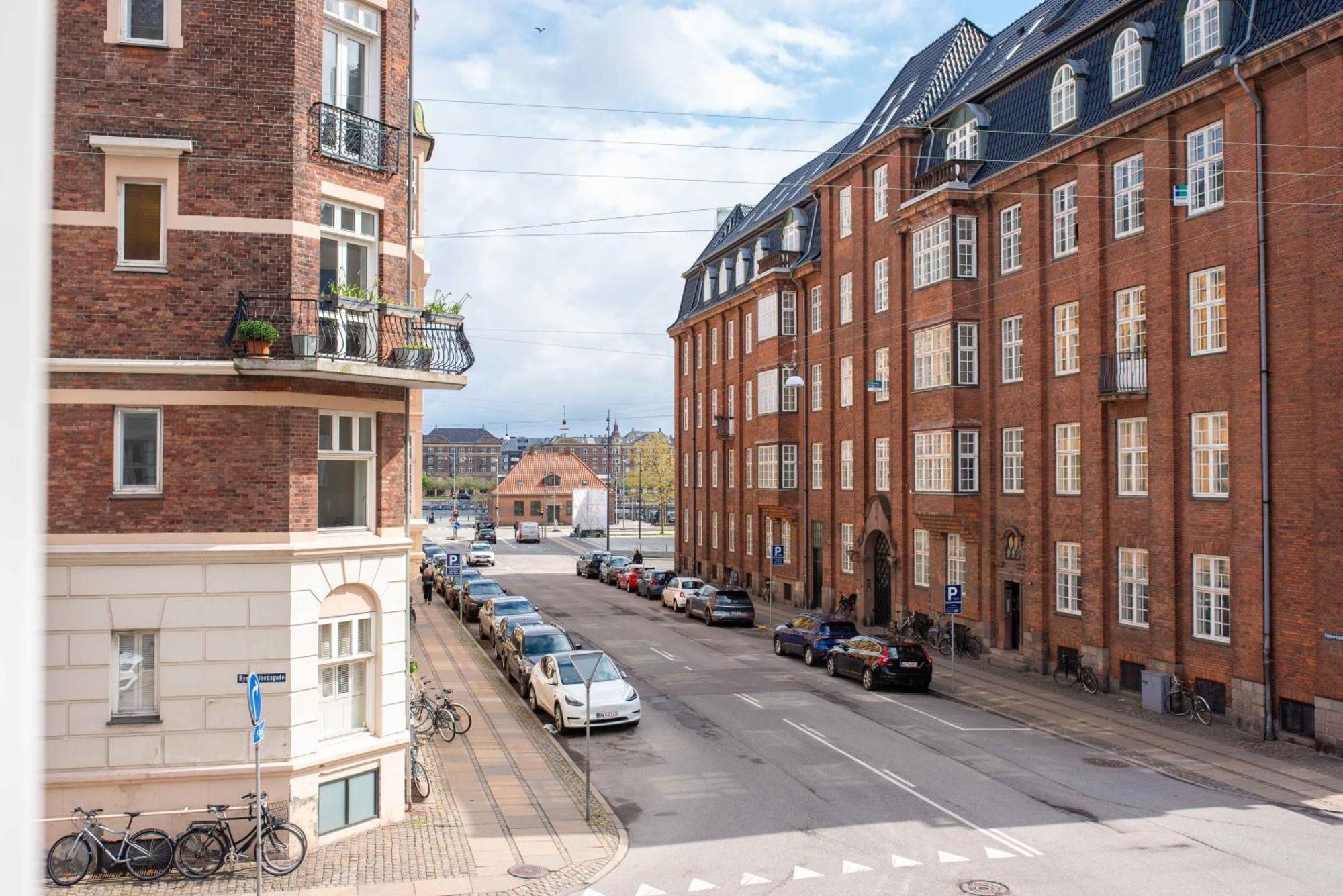 Large Apartment In Central Copenhagen By Tivoli Gardens المظهر الخارجي الصورة